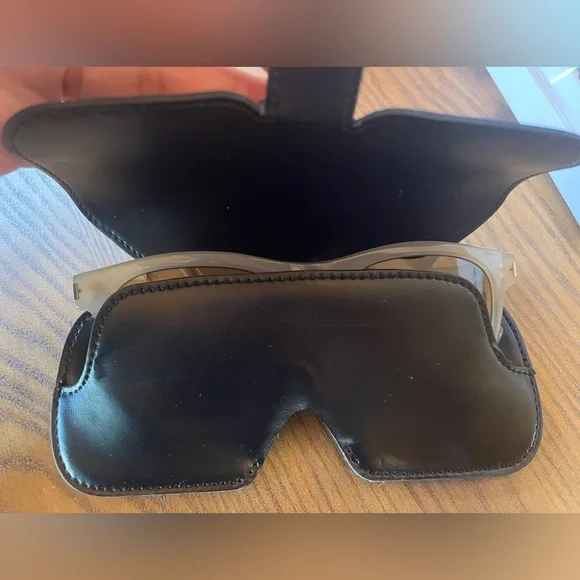 Vintage Saint Laurent Clear Tan Sunglasses with leather case - Picture 2 of 7